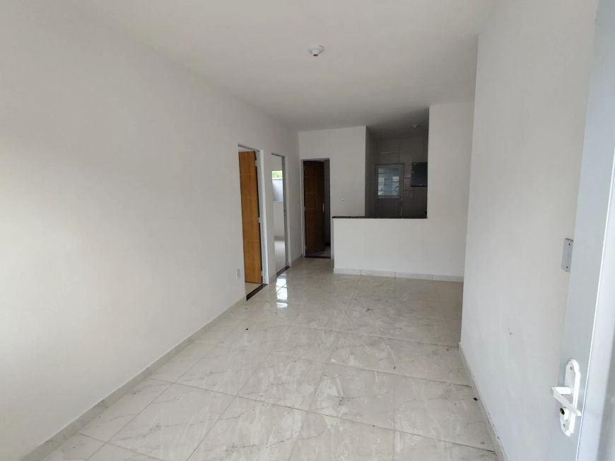 Imóvel para aluguel possui 65 metros quadrados com 2 quartos em Kennedy - Nova Iguaçu - RJ