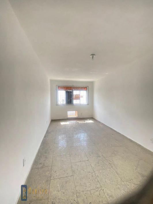 Oportunidade única: Sala comercial à venda no Centro de Nova Iguaçu-RJ, com 28,88m² e 1 banheiro. Ga