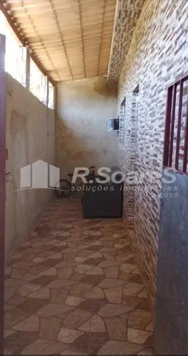 Casa com 03 quartos sendo 01suíte, em Nova Iguaçu.
