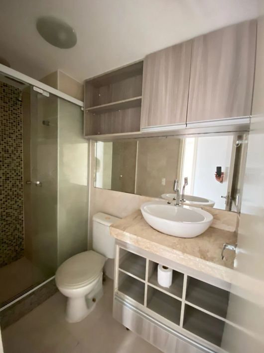 Apartamento de 2 quartos, com 01 vaga, Condomínio Vitória