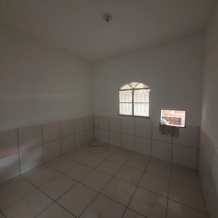 Casa com 2 quartos em Comendador Soares - Nova Iguaçu - RJ