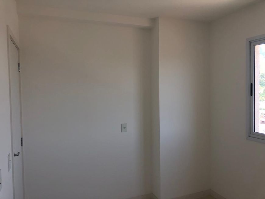 Apartamento de 2 quartos com suíte no centro de Nova Iguaçu.