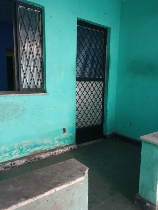 Casa para Venda em Nova Iguaçu, Comendador Soares, 3 dormitórios, 1 banheiro