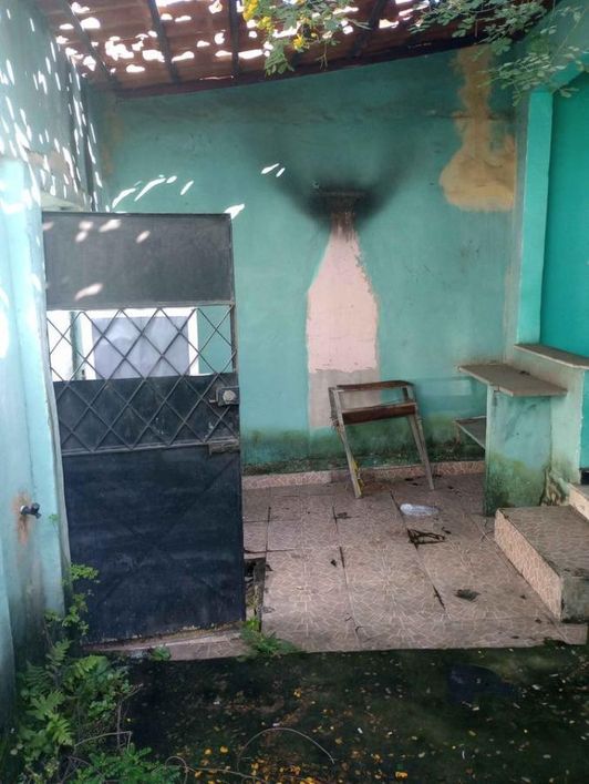 Casa para Venda em Nova Iguaçu, Comendador Soares, 3 dormitórios, 1 banheiro