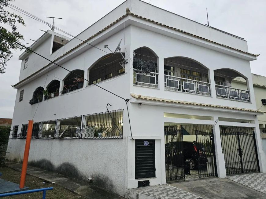 Casa para Venda em Nova Iguaçu, Rancho novo, 4 dormitórios, 1 suíte, 3 banheiros, 2 vagas