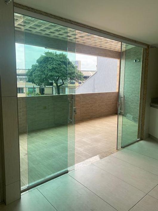 Duplex para aluguel tem 200 metros quadrados com 2 quartos em Parque Rosário - Nova Iguaçu - RJ