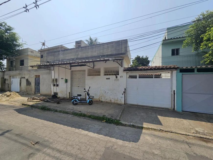 Casa para Venda em Nova Iguaçu, Belterra, 4 dormitórios, 3 banheiros, 4 vagas