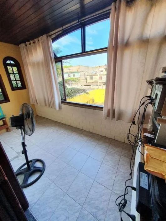 Casa para Venda em Nova Iguaçu, Engenheiro Rocha Freire, 3 dormitórios, 1 suíte, 3 banheiros, 6 vaga