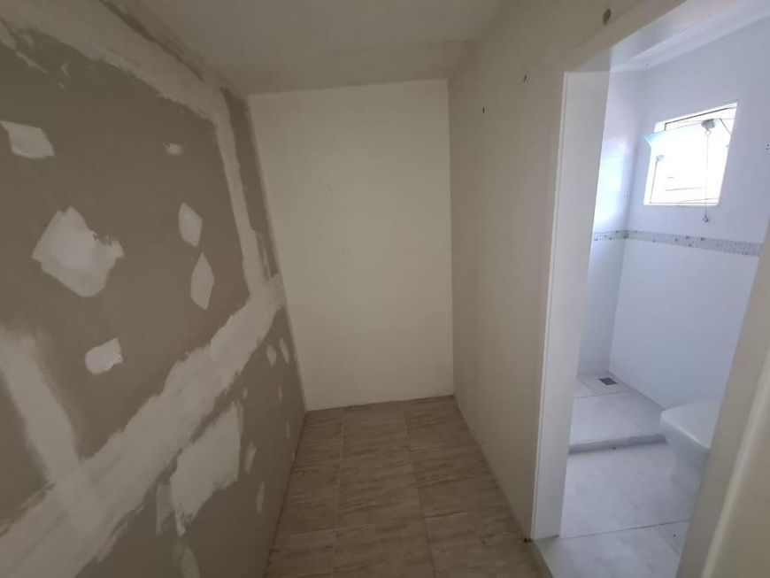 Casa com piscina em Condomínio fechado em da Luz - Nova Iguaçu - RJ