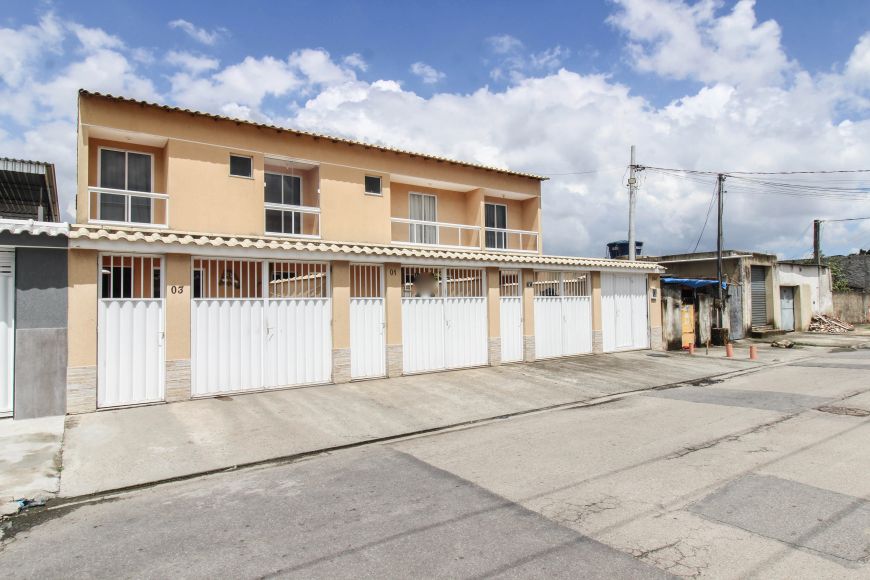 Casa com 2 suítes Vila São Luiz