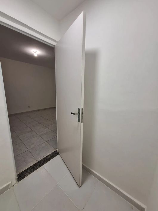 IMÓVEL COM CASA / LOJA / TERRAÇO - INDEPENDENTES - R$ 900 MIL - SOMENTE À VISTA