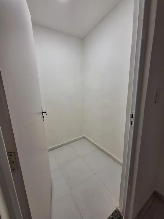 IMÓVEL COM CASA / LOJA / TERRAÇO - INDEPENDENTES - R$ 900 MIL - SOMENTE À VISTA