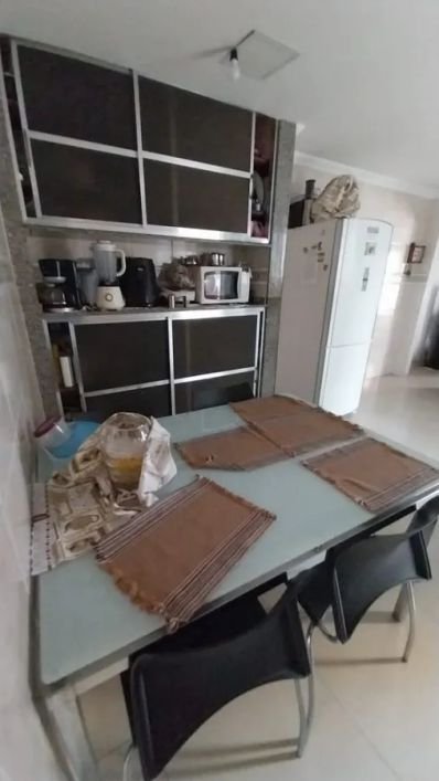 Casa para Venda em Nova Iguaçu, Viga, 4 dormitórios, 1 suíte, 2 banheiros, 1 vaga