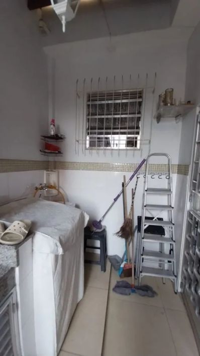 Casa para Venda em Nova Iguaçu, Viga, 4 dormitórios, 1 suíte, 2 banheiros, 1 vaga
