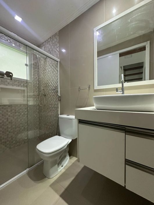 Imóvel para aluguel possui 68 metros quadrados com 2 quartos em Jardim Iguaçu - Nova Iguaçu - RJ