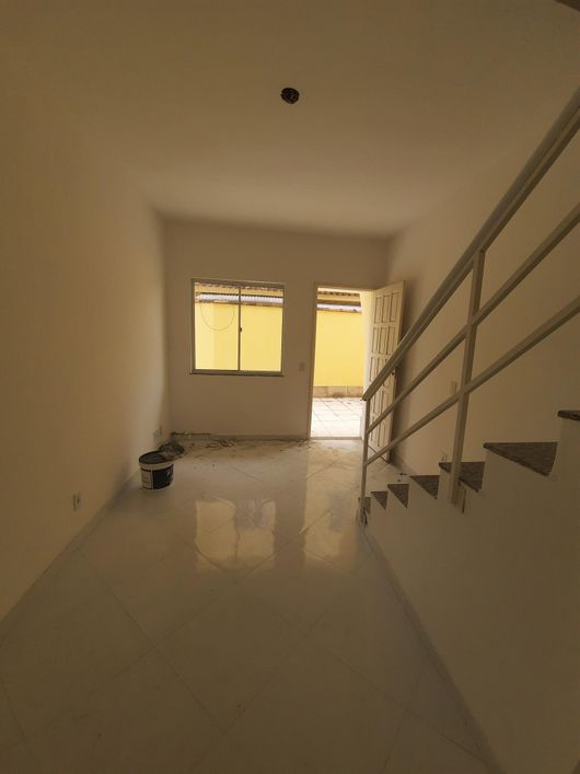 Casa duplex a poucos minutos da UNIG