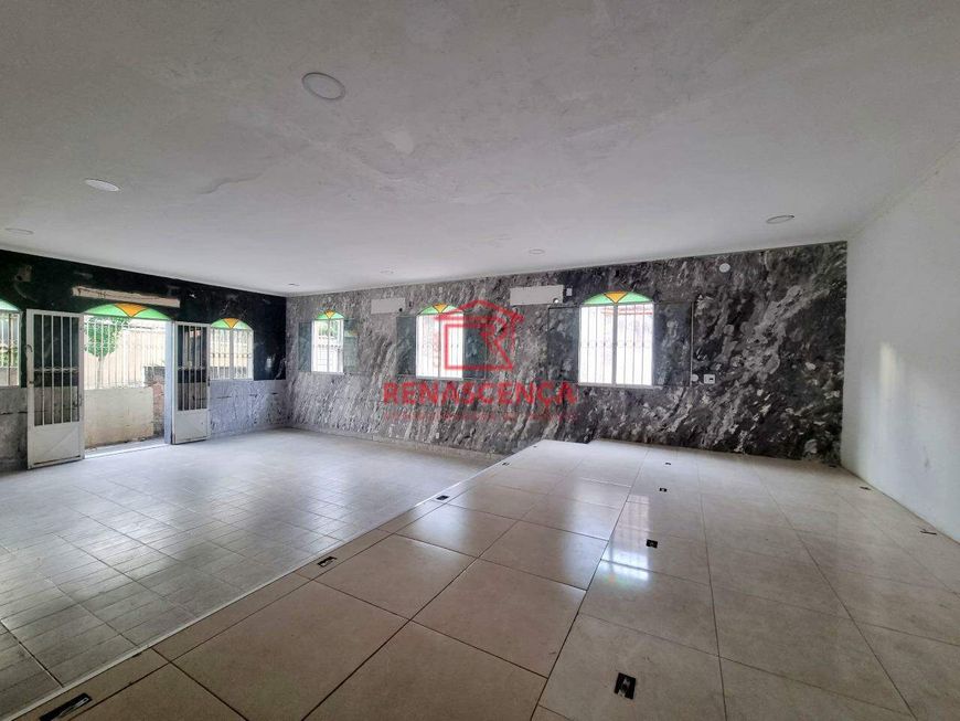 Casa Comercial em Nova Iguaçu.