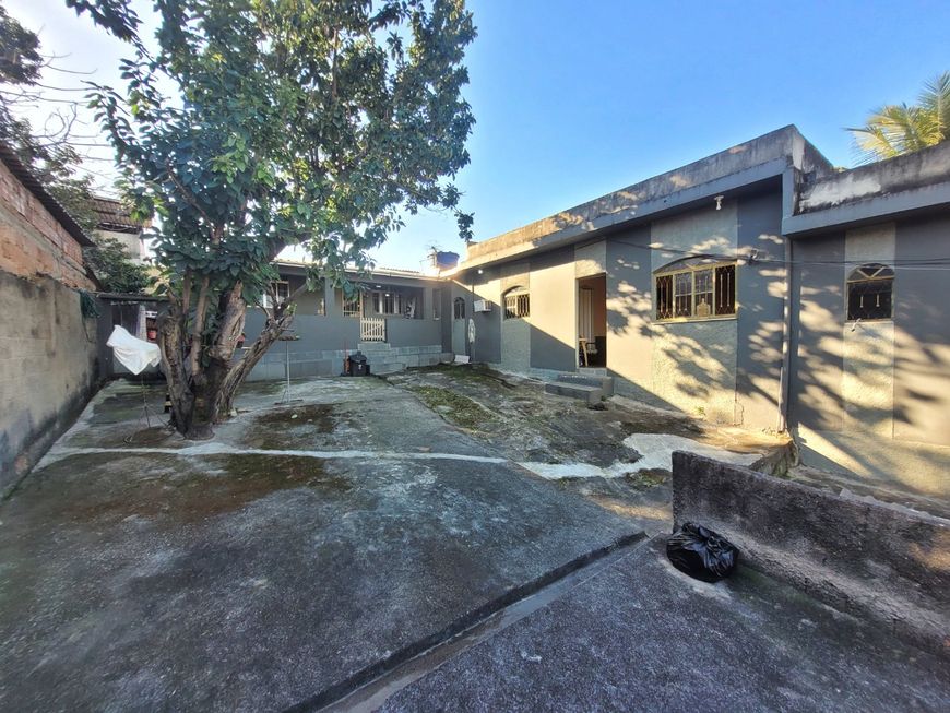 Casa linear independente com amplo quintal em terreno de 360m - Aceita financiamento