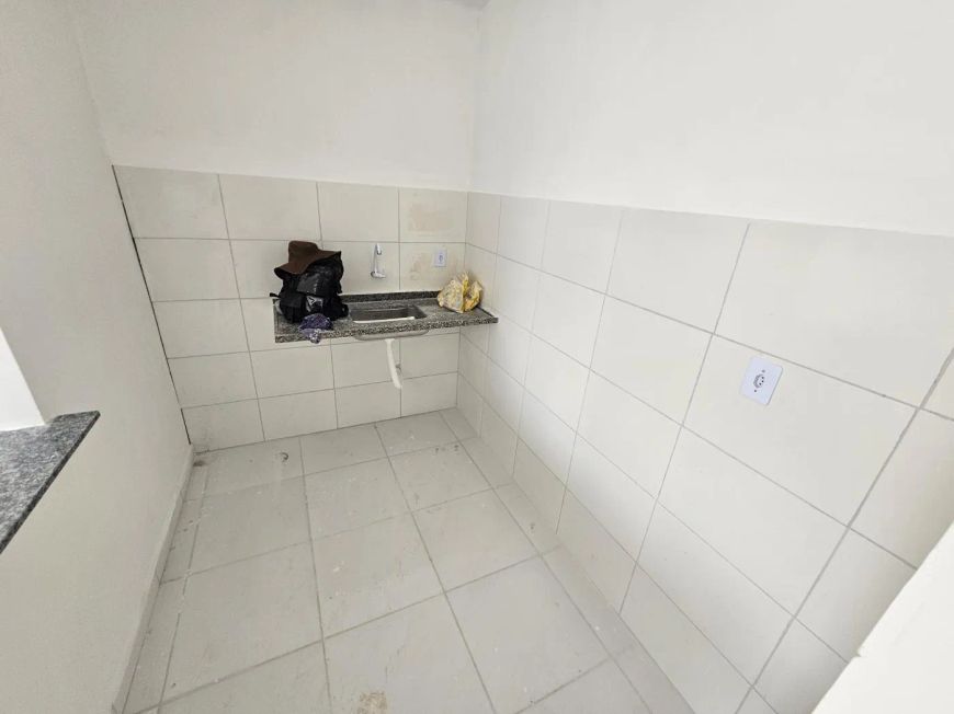 Casa para Venda em Nova Iguaçu, Ipiranga, 1 dormitório, 1 banheiro