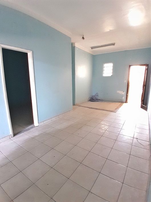 Sala Comercial para aluguel possui 70 metros quadrados com 4 ambientes em Centro - Nova Iguaçu - RJ