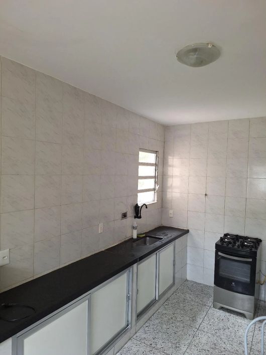 Imóvel para venda possui 180 metros quadrados com 7 quartos