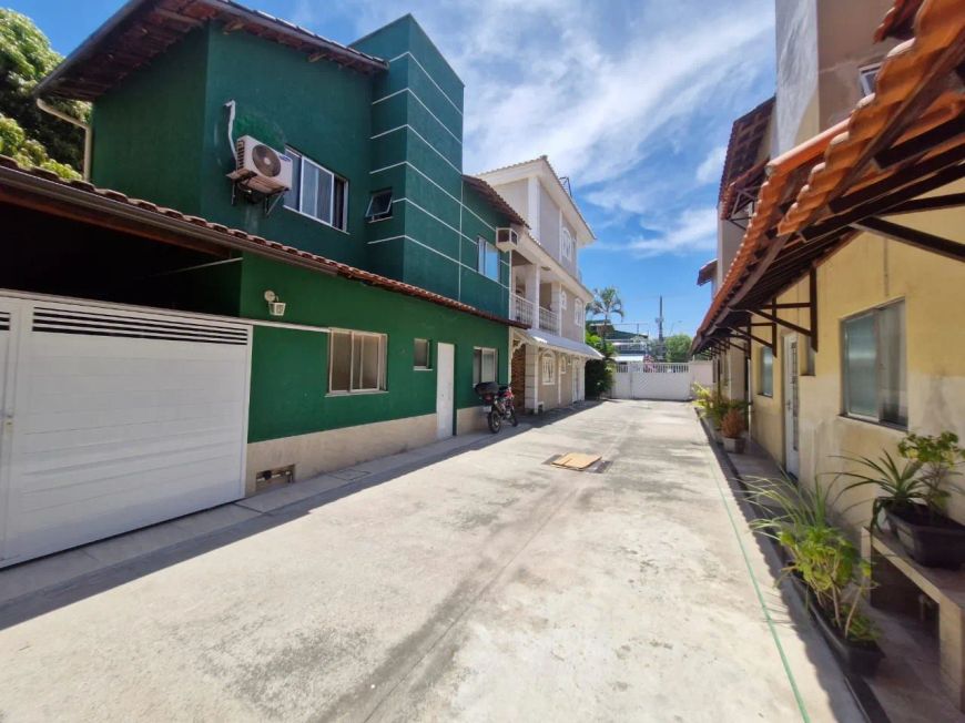 Casa com 2 dormitórios à venda, 77 m² por R$ 295.000,00 - Vila São Luis - Nova Iguaçu/RJ
