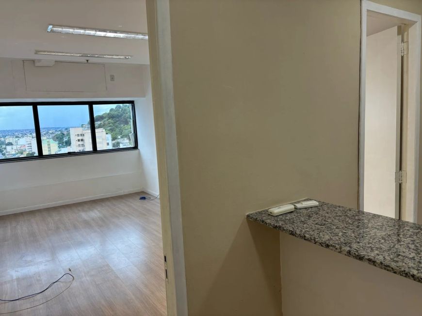 Imóvel para aluguel com 27 metros quadrados em Centro - Nova Iguaçu - RJ