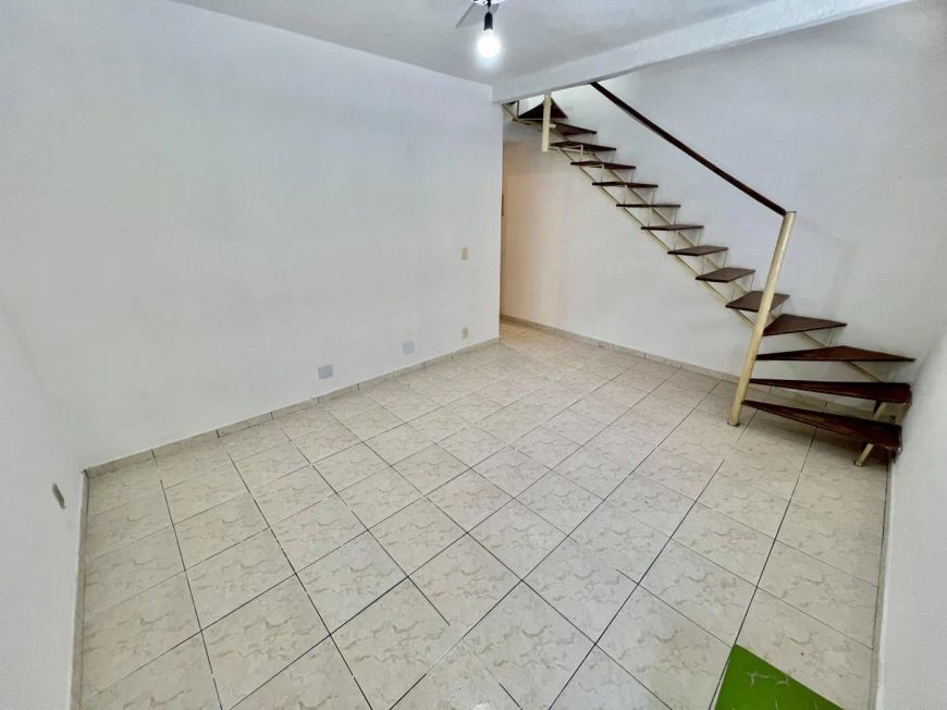 Casa para locação em condomínio próximo ao mercado Royal