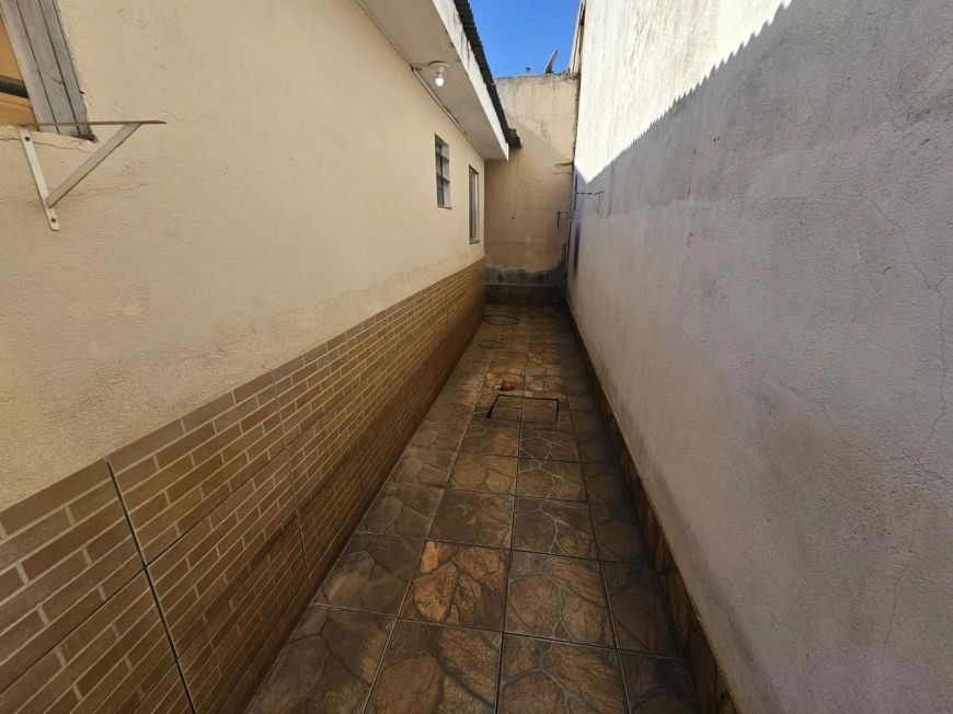 Casa para Venda em Nova Iguaçu, Alto da Posse, 2 dormitórios, 1 banheiro, 2 vagas