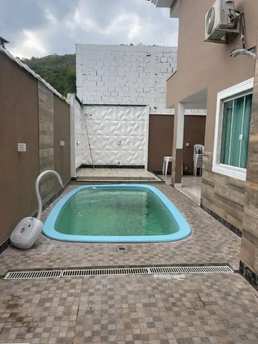 Imóvel para venda tem 100 metros quadrados com 1 quarto em Inconfidência - Nova Iguaçu - RJ