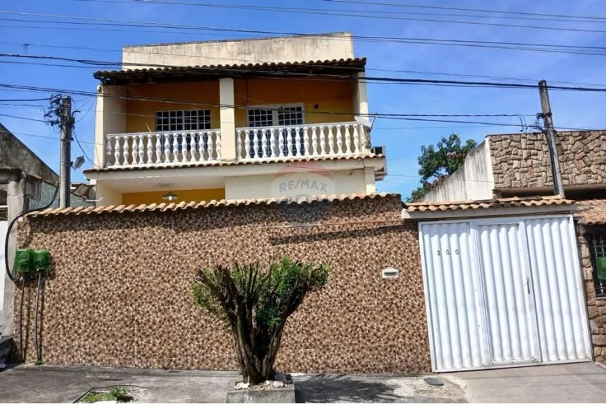 Casa duplex - 03 quartos suítes e closet, quintal , garagem no Rancho Novo - Nova Iguaçu - RJ