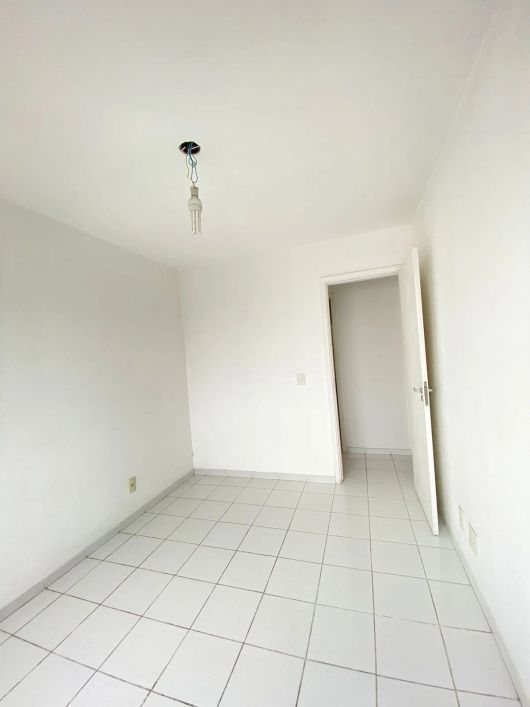 Vendo apartamento condomínio Vitória 2 quartos