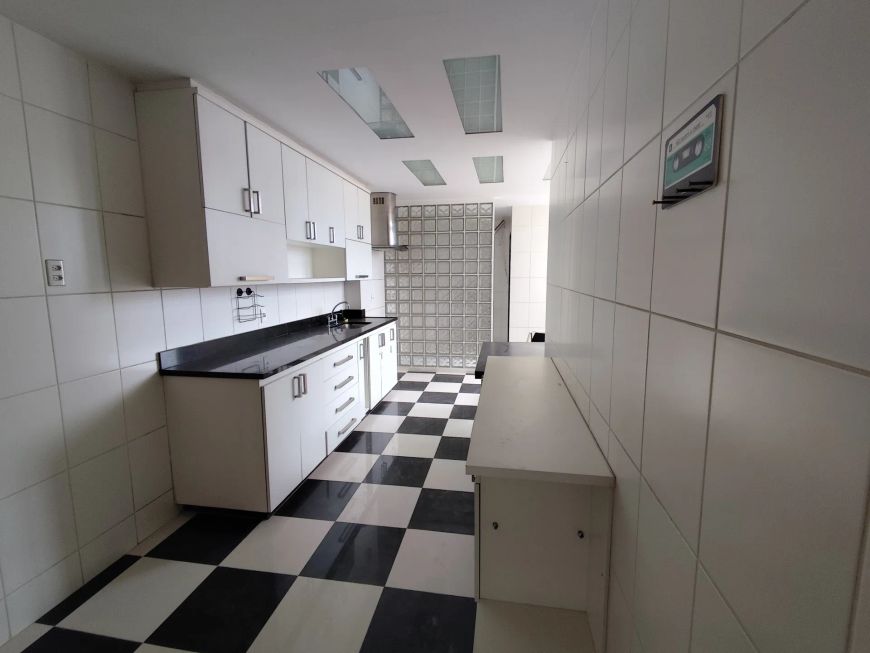 Imóvel para aluguel tem 150 metros quadrados com 3 quartos em Centro - Nova Iguaçu - RJ