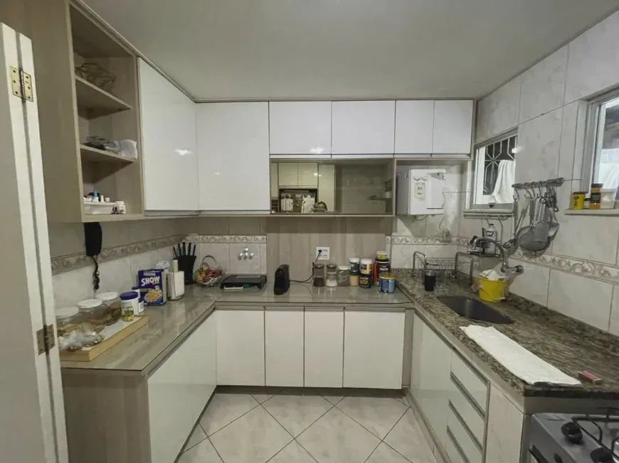 Casa mobiliada com 2 quartos e vaga de garagem próximo do Top Shopping em Nova Iguaçu