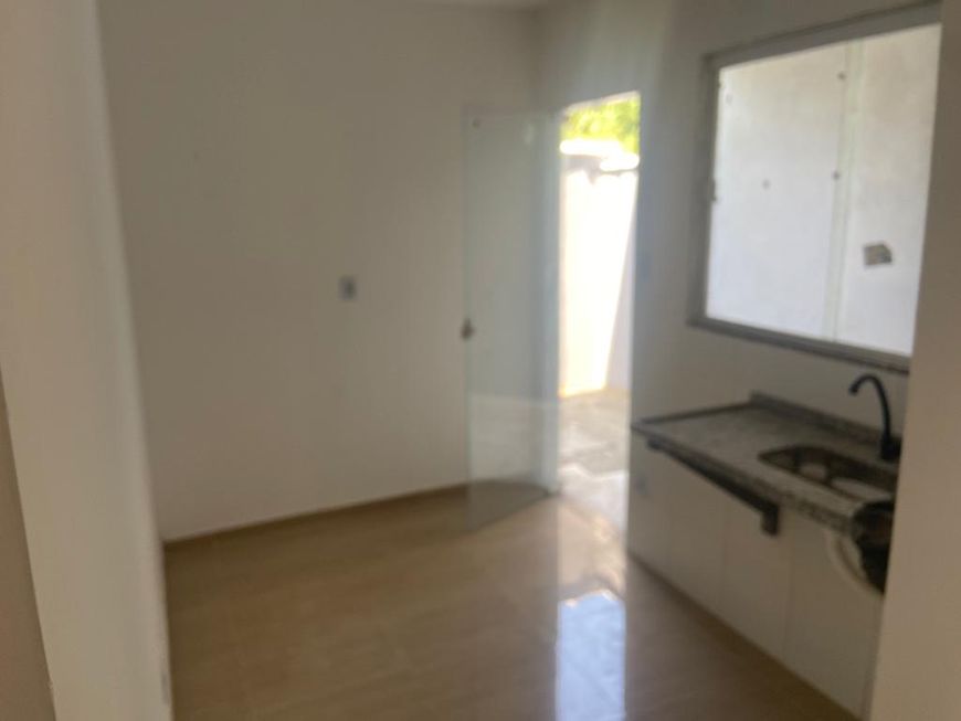 Casas terreas ou apartametos, Ambái 30 metros da princial (Posse)