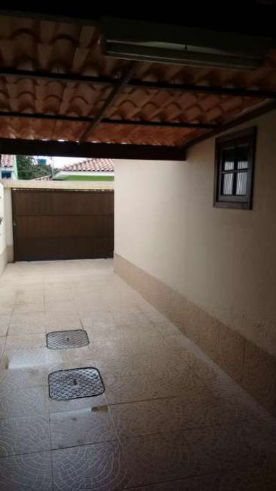 Vendo casa linda com 2 quartos e 2 vagas em condomínio fechado em Miguel Couto Nova Iguaçu
