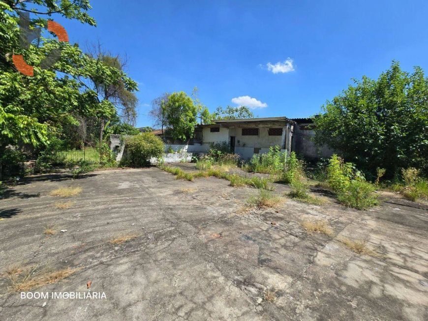 Casa com 3 dormitórios para alugar, por R$ 2.500/mês - Comendador Soares - Nova Iguaçu/RJ