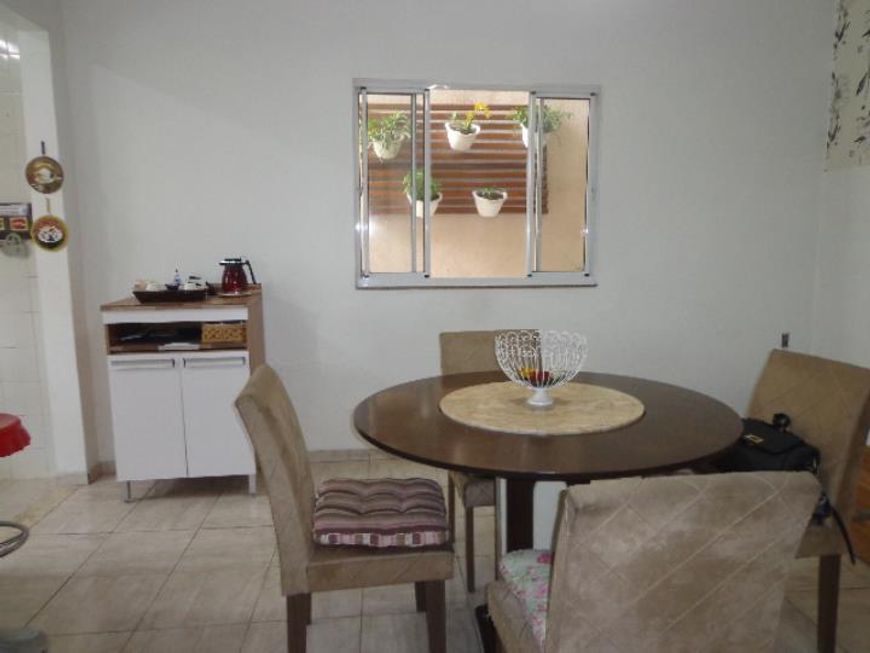 Casa de 155 metros quadrados no bairro Califórnia com 3 quartos