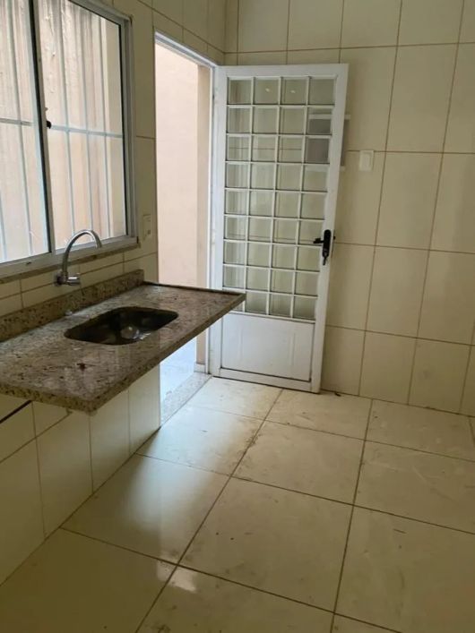 Casa para Venda em Nova Iguaçu, Santa Eugênia, 2 dormitórios, 2 suítes, 2 banheiros, 2 vagas