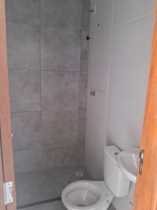 Casa Duplex de 2 quartos no Bairro Valverde em Nova Iguaçu