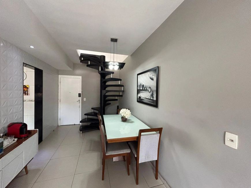 🌟 Deslumbrante Cobertura à Venda no Bairro Caonze, Nova Iguaçu-RJ: Conforto, Lazer e Estilo em 213