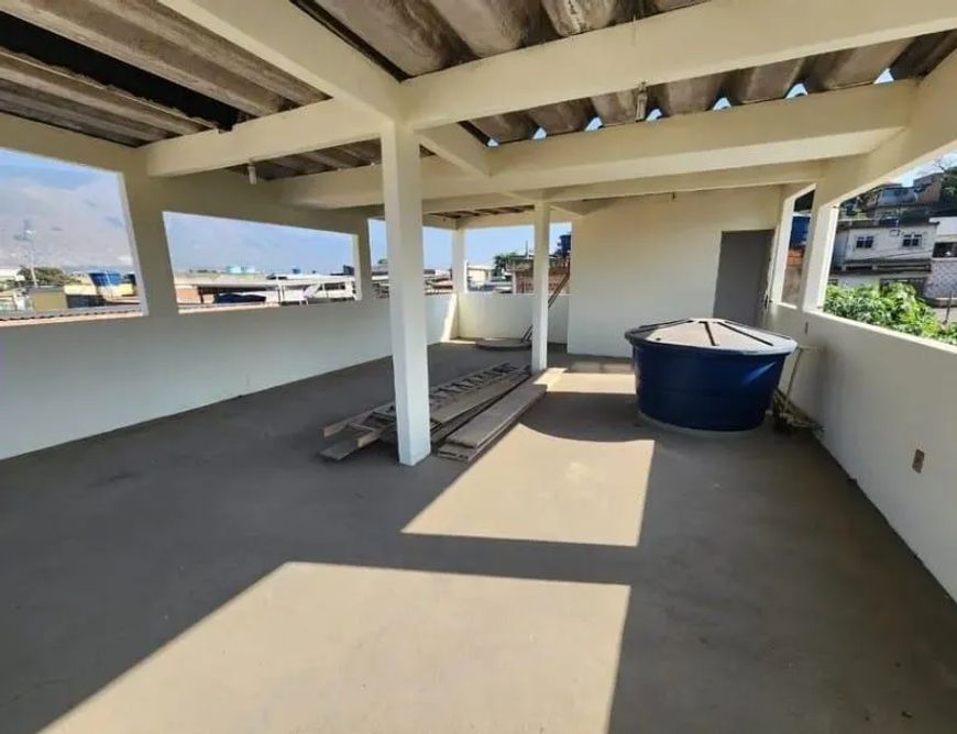 Casa para Venda em Nova Iguaçu, Comendador Soares, 3 dormitórios, 2 banheiros, 3 vagas