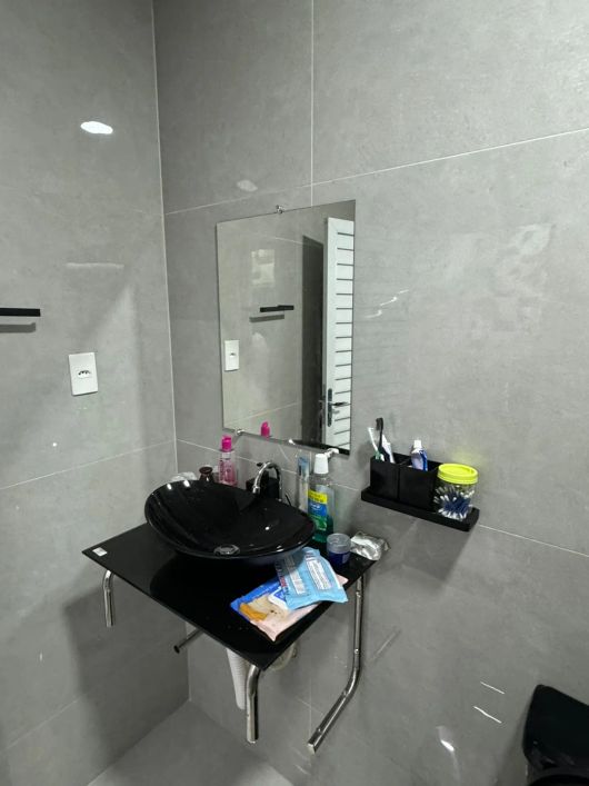 Imóvel para venda possui 100 metros quadrados com 1 quarto em Vila São Teodoro - Nova Iguaçu - RJ