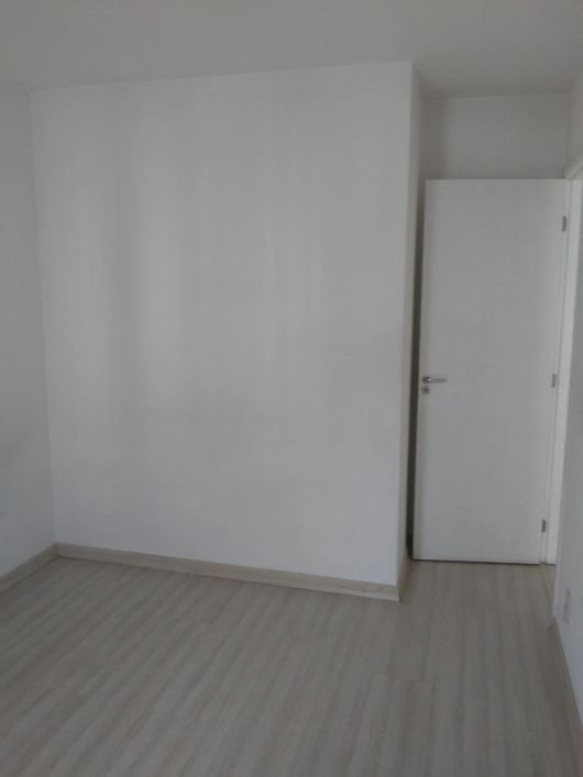 Imóvel para venda possui 63 metros quadrados com 2 quartos em Metrópole - Nova Iguaçu - RJ