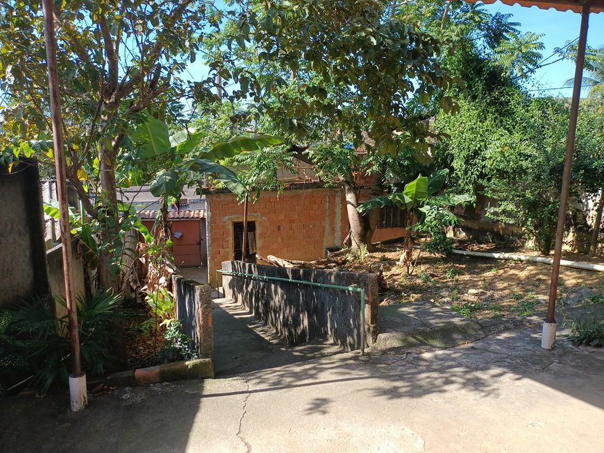 Ótimo investimento 03 casas em Ambai - Nova Iguaçu - RJ