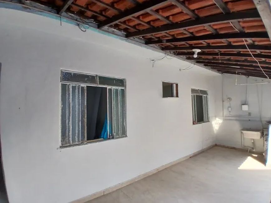 Alugo casa em Nova Iguaçu