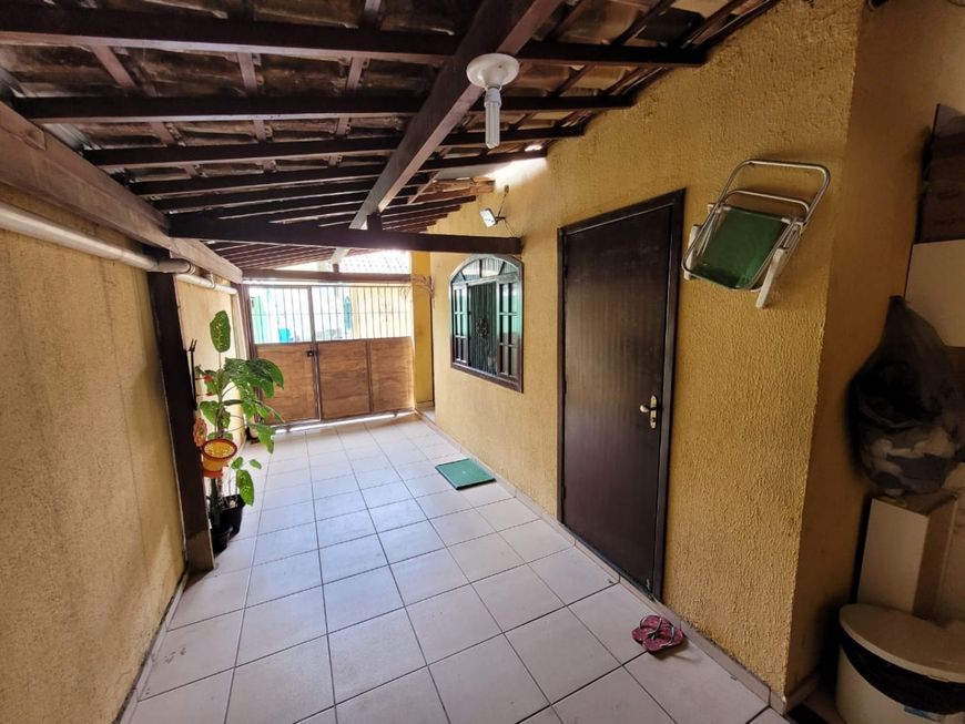 Casa linear 2 quartos com laje livre pra ampliação - aceita financiamento!