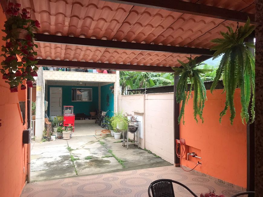 Vendo Casa com 2 qts no Condomínio Beija Flor da Colina em Nova Iguaçu