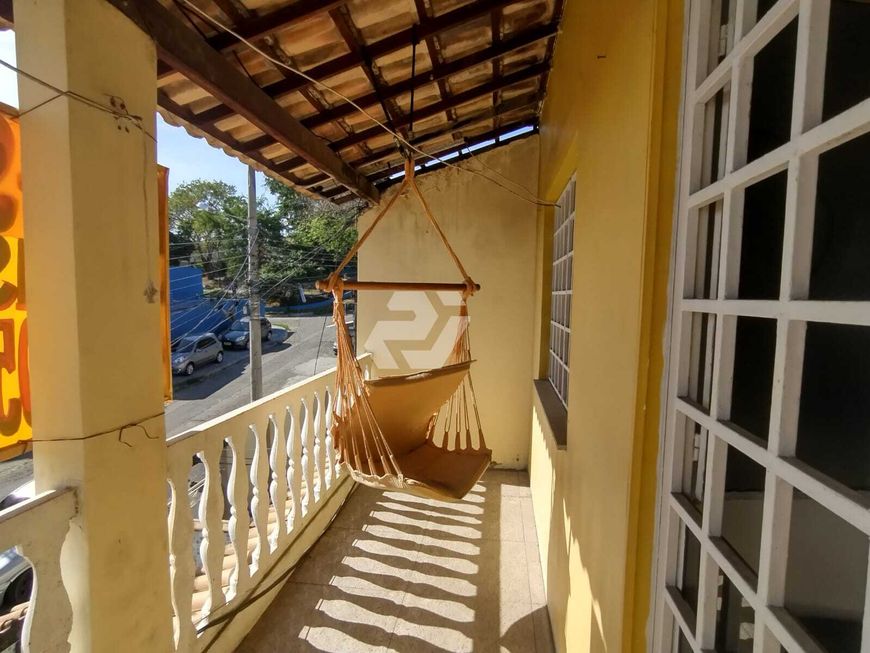 Ótima Casa duplex com 3 quartos sendo 3 suítes uma com closet duplo- Nova Iguaçu - RJ