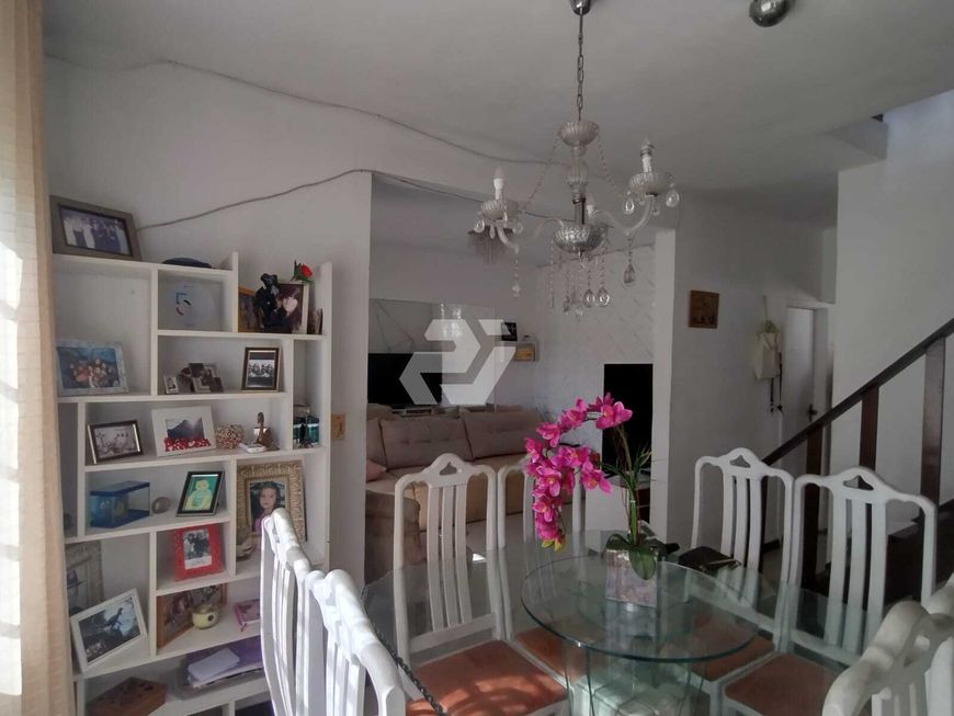 Ótima Casa duplex com 3 quartos sendo 3 suítes uma com closet duplo- Nova Iguaçu - RJ